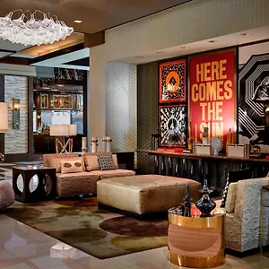 renaissance-phoenix-downtown.hotelsofphoenix.com/